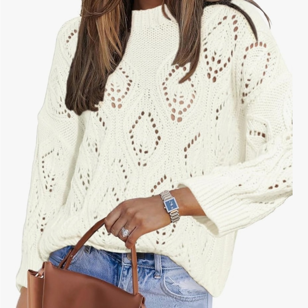 Women's Cream crochet Sweater NEW - Small